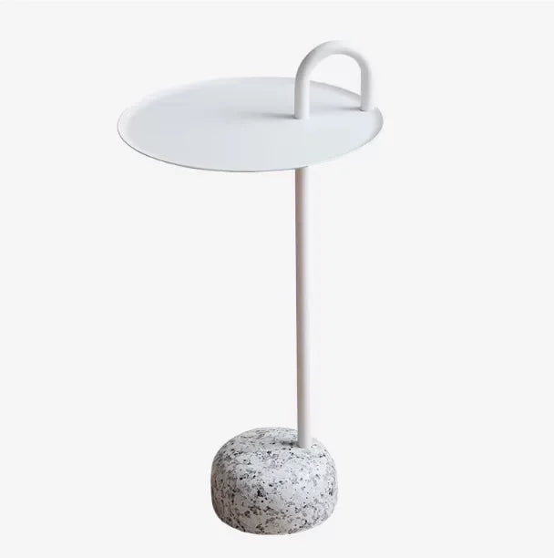 שולחן צד פיסולי עם בסיס טראצו | דגם Terrazzo Loop Table