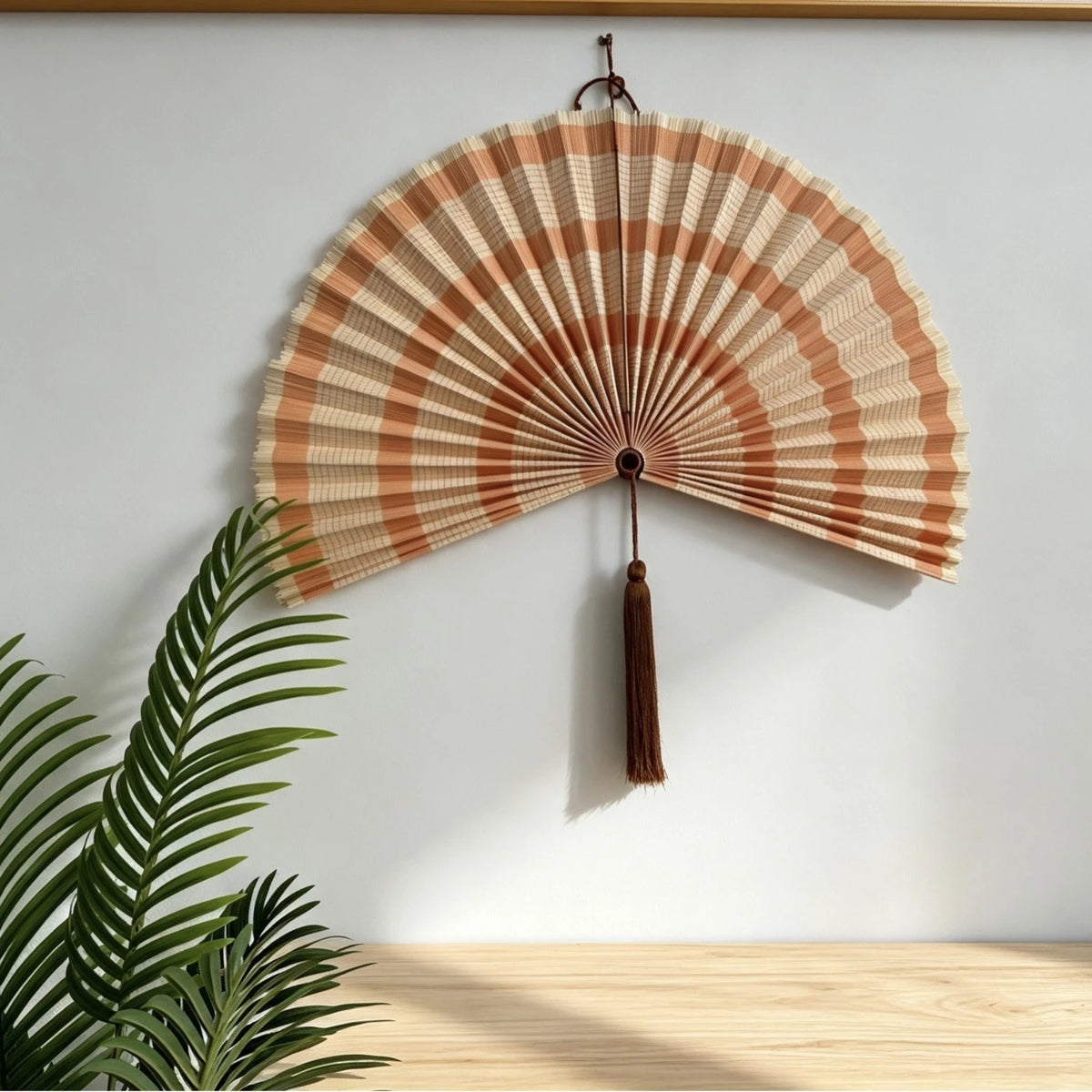 מניפת קיר במבוק ענקית דקורטיבית | דגם Imperial Bamboo Fan
