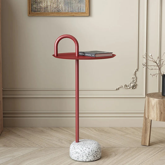 שולחן צד פיסולי עם בסיס טראצו | דגם Terrazzo Loop Table