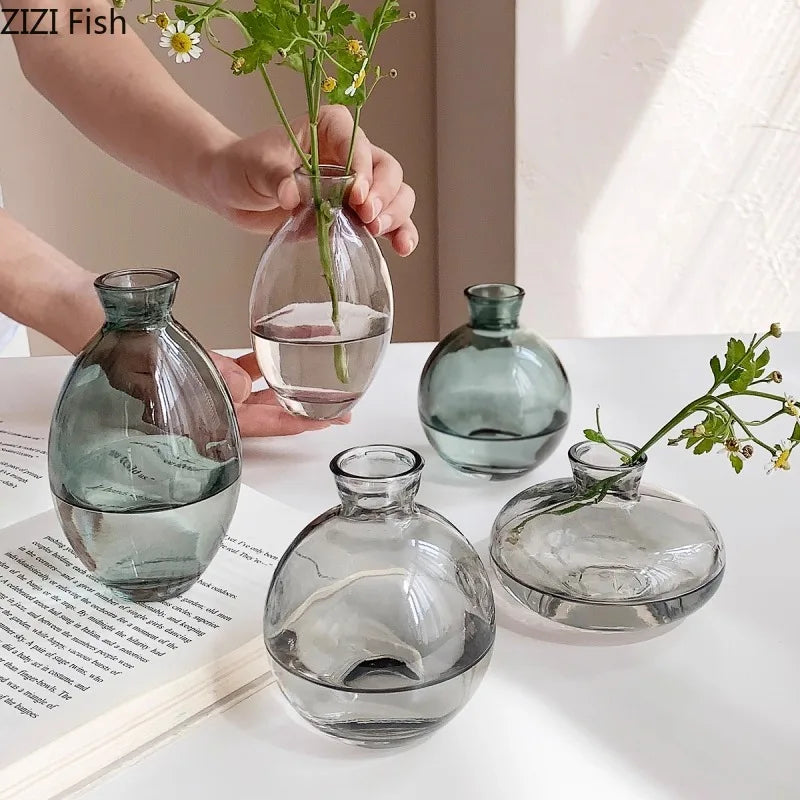 אגרטל זכוכית פיסולי אמורפי | דגם Amber Organic Vase