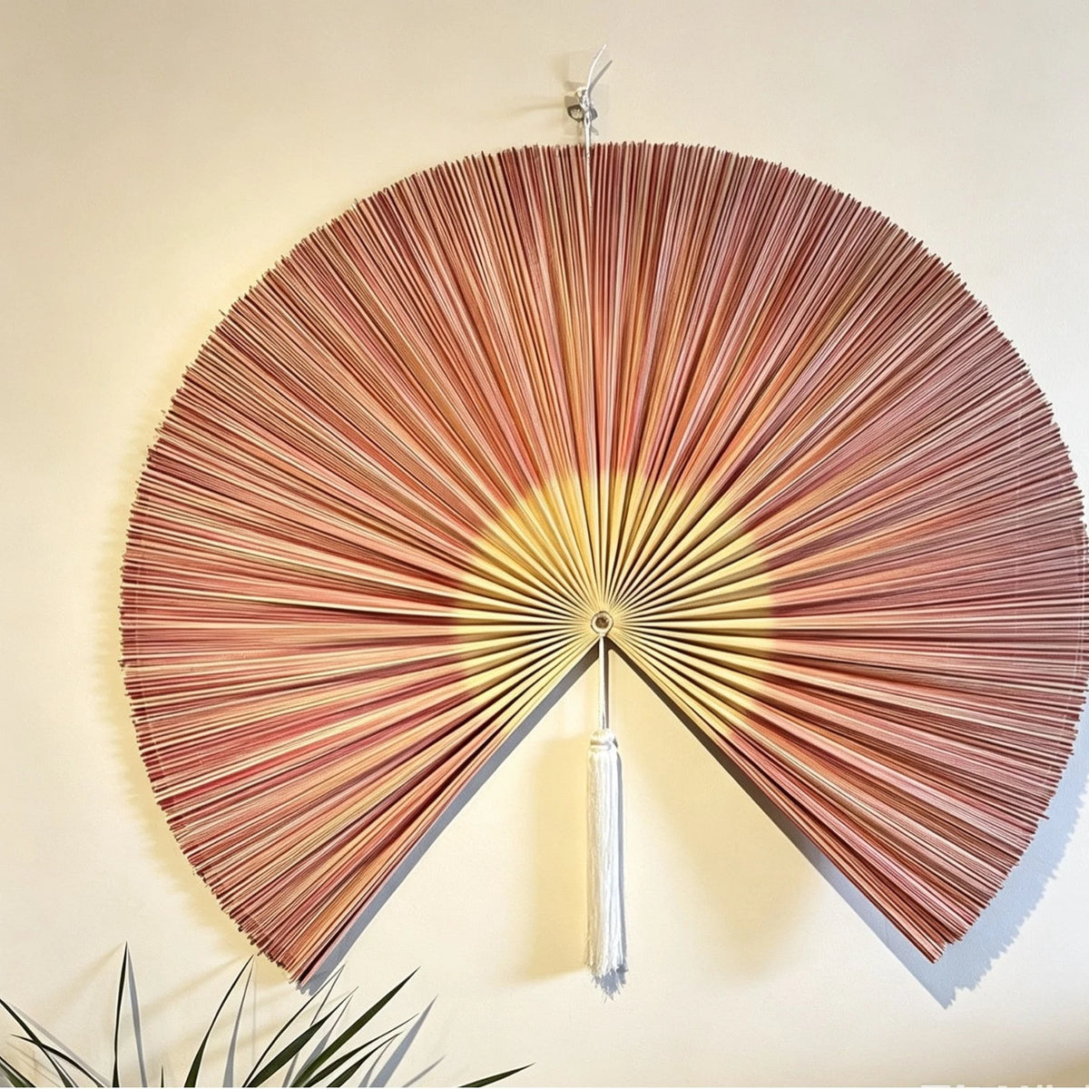 מניפת קיר במבוק ענקית דקורטיבית | דגם Imperial Bamboo Fan