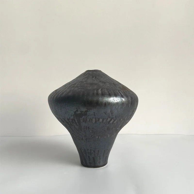 אגרטל קרמיקה פיסולי כהה | דגם Dark Diamond Pottery - My Store