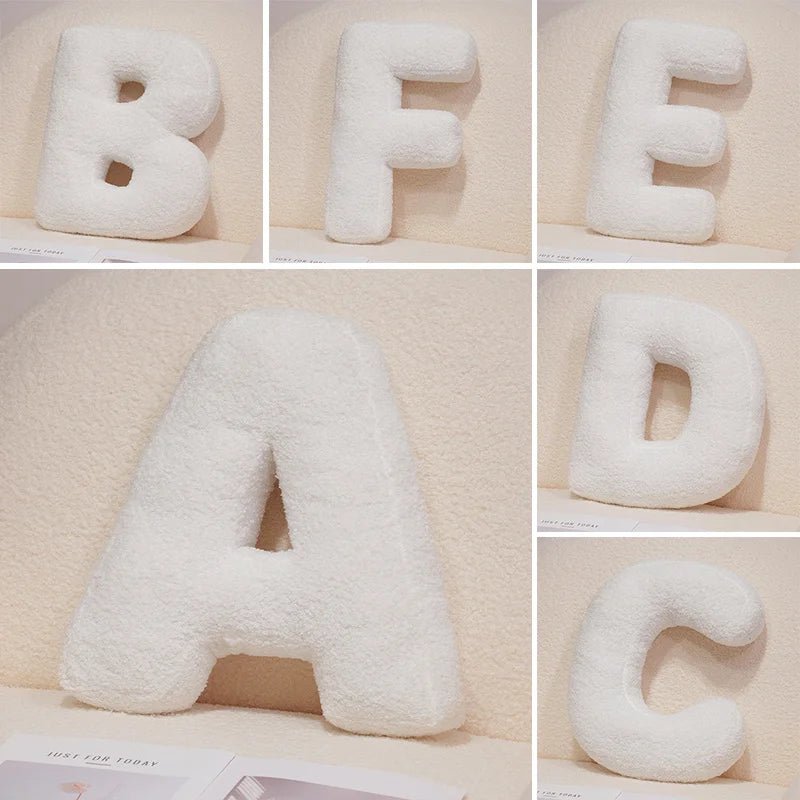 כרית אות דקורטיבית מבד בוקלה | דגם Letter Bouclé Cushion - My Store